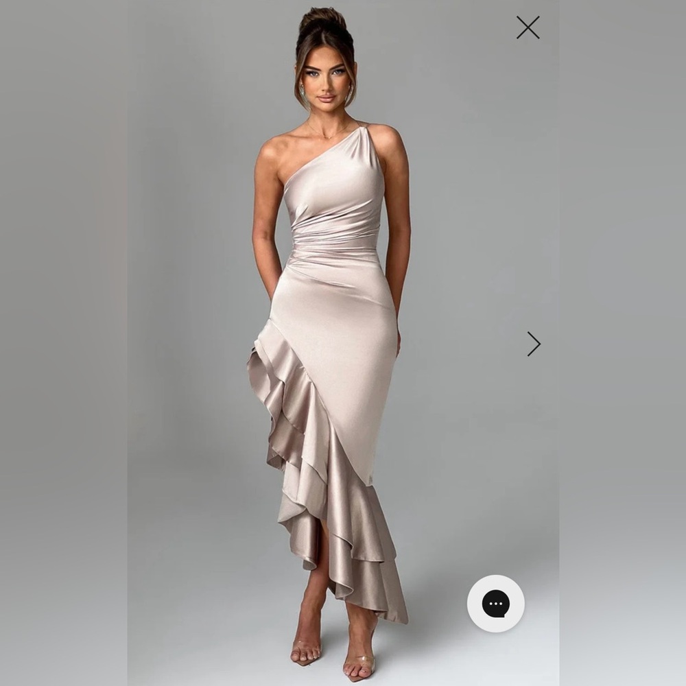 Elegant One-Shoulder Satin Dress